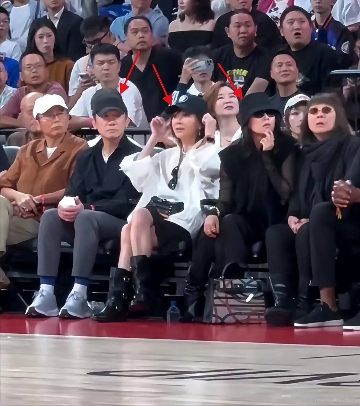 但转头看到 但转头看到